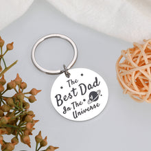 Load image into Gallery viewer, Best Dad Gifts for Men Father Gifts from Wife Kids Children Dad Daddy Gifts Keychain from Son Daughter Pregnancy Announcement Gift for Dad Husband Gifts for Him Birthday Father's Day Gift