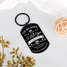 Load image into Gallery viewer, Boyfriend I Love You Gifts Keychain for Husband Boyfriend Birthday Christamas Stocking Stuffers Gifts for Mens Him Boyfriend Husband Anniversary Valentines Day Romantic Gifts To My King Keyring
