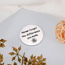 Load image into Gallery viewer, Coworker Leaving Gift Employee Appreciation Gift for Colleague Teacher Coach Thank You Gift Going Away Gift Boss Birthday Retired Retirement Gifts Never Forget The Difference You Made Pocket Hug Token
