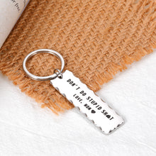 Load image into Gallery viewer, Funny Gifts Keychain for Son Daughter Birthday Christmas Stocking Stuffers Gifts for Teens Boys Teenage Girls Boys Gift Ideas Bonus Son Daughter Gift from Mom Mother Graduation Gifts
