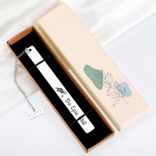 Load image into Gallery viewer, Class of 2022 Graduation Gifts Bookmark - College Graduation Gifts for Him Her Friend Student, High School Preschool Kindergarten Graduation Gift for Kids, Funny Senior Night Graduation Party Favor
