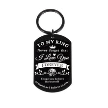 Load image into Gallery viewer, Boyfriend I Love You Gifts Keychain for Husband Boyfriend Birthday Christamas Stocking Stuffers Gifts for Mens Him Boyfriend Husband Anniversary Valentines Day Romantic Gifts To My King Keyring
